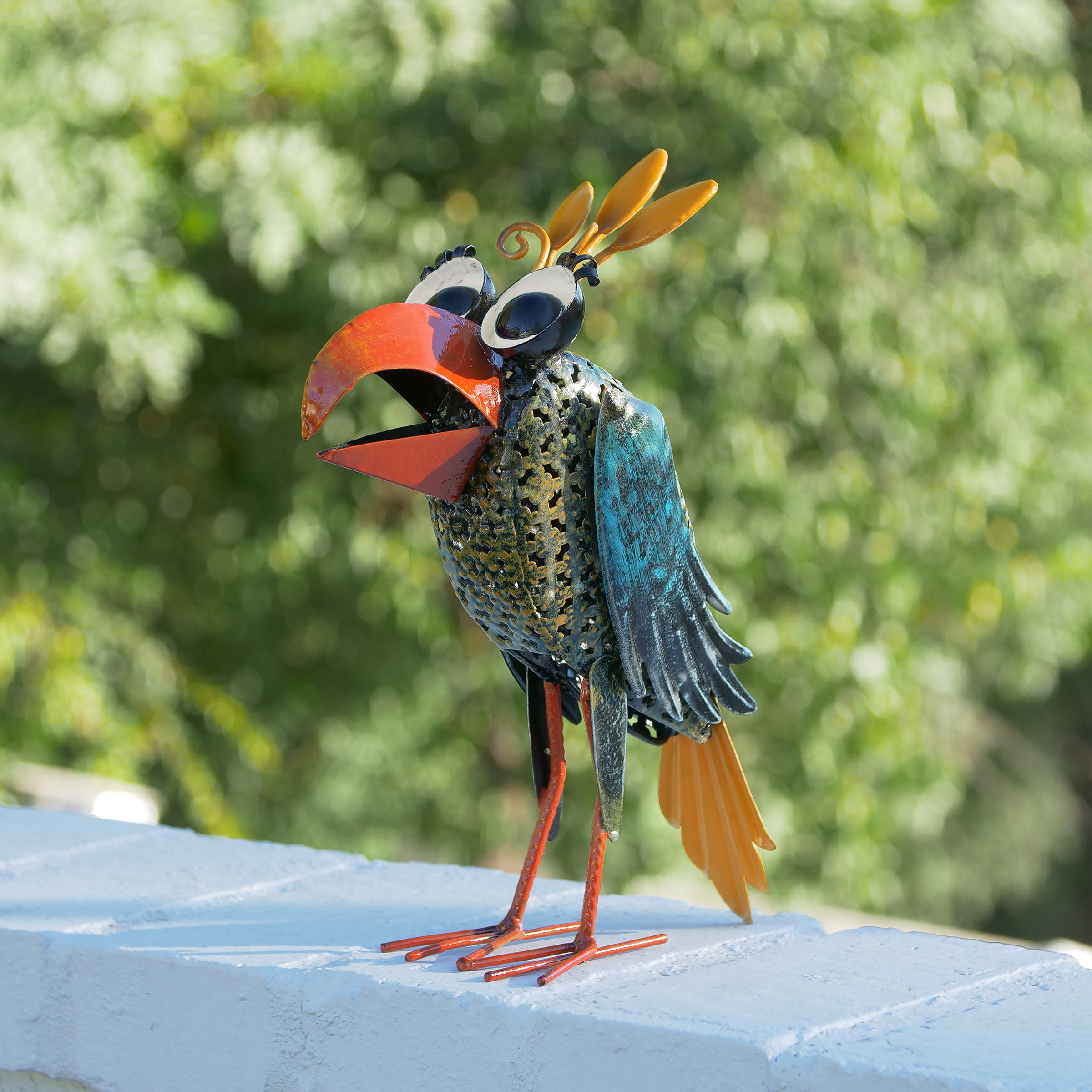 Gracie Oaks Melvern Quirky Metal Wide-Eyed Chest Bird Garden Art